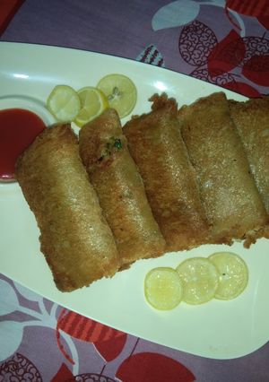 A picture of Potato bread pockets.