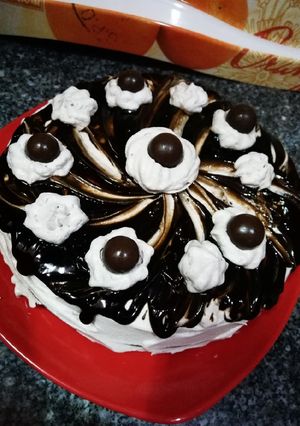 صورة لوصفة أسرع تورته بالشوكولاته بدون بيض وبدون فرن 🎂