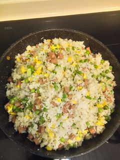 Hình của món Cơm chiên thập cẩm.