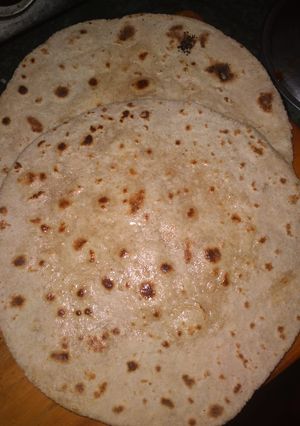 गेहूँ के आटे की रोटी रेसिपी मुख्य फोटो