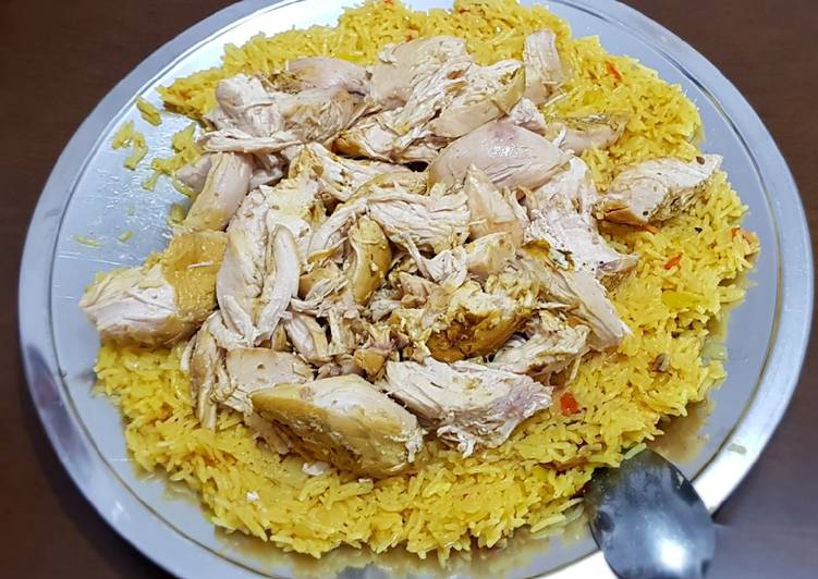 Arabian dish (kapsa) الكبسة العربية بالدجاج