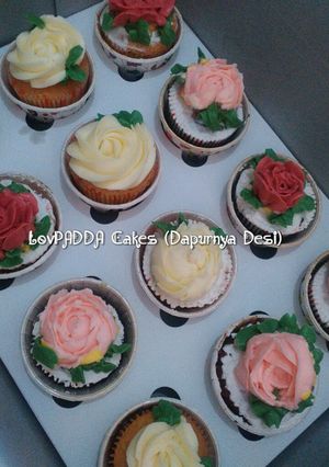 Foto resep FLOWER VANILLA CUPCAKES