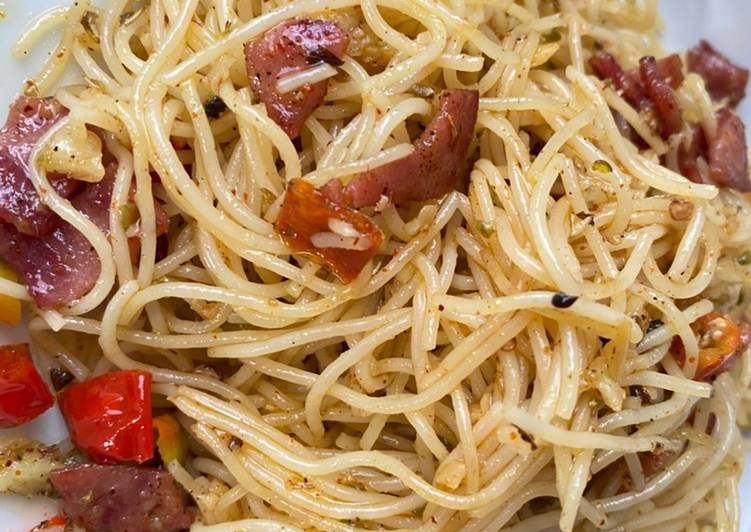 Spaghetti aglio olio bahan simple