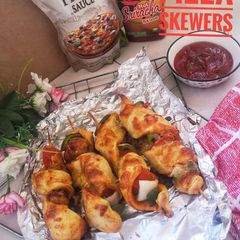 A picture of Pizza Skewers.