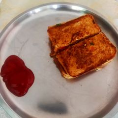 A picture of Bread sandwich.