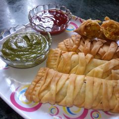 A picture of Crispy striped samosas.