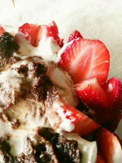 Una foto de Fresas con plátano y chocolate