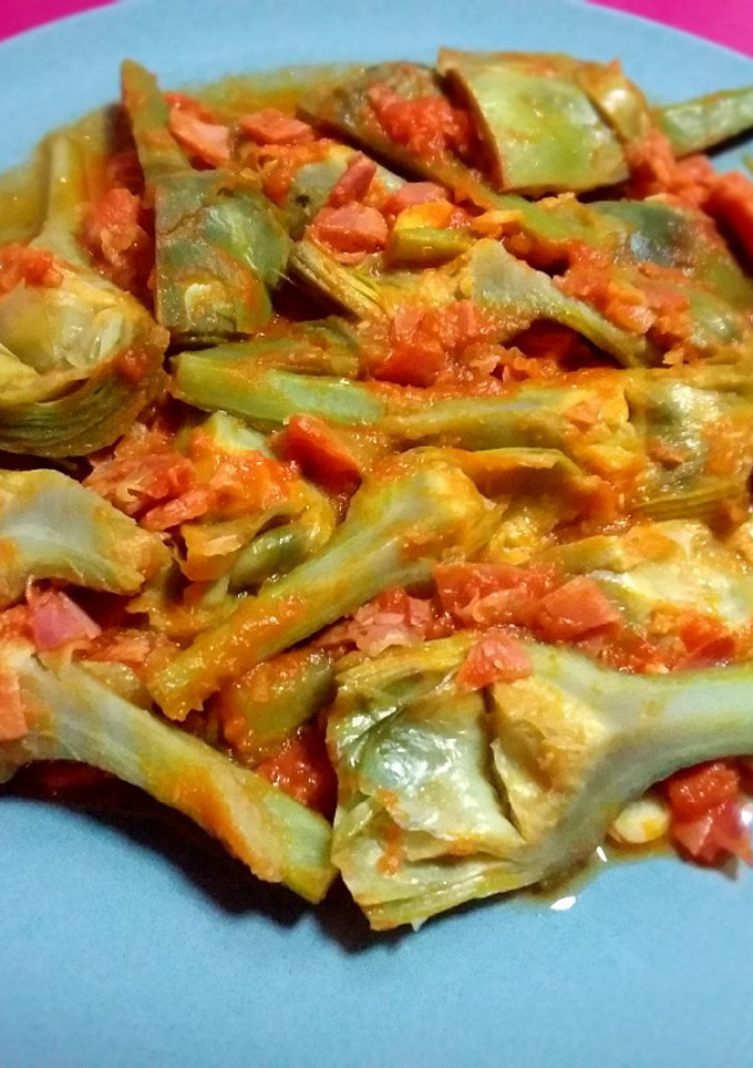 Una foto de Alcachofas con jamón
