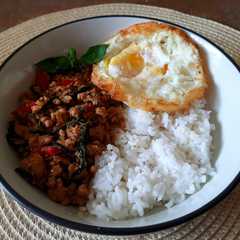 A picture of Thailand Basil Chicken.