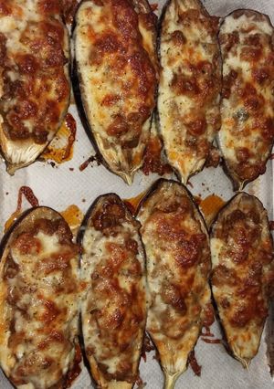 Una foto de 🍆Berenjenas rellenas de carne