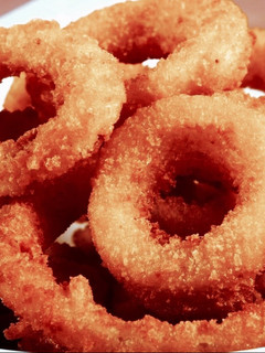 Una foto de Aros de cebolla fritos