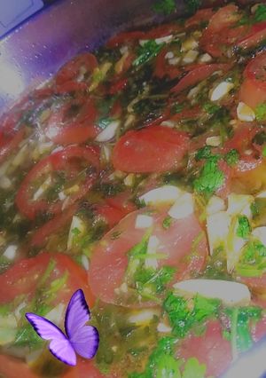 صورة لوصفة صينية بندورة بالثوم والبقدونس 😋