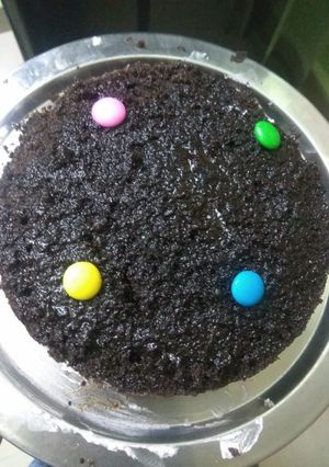 ओरियो बिस्कुट से बना केक (Oreo biscuit se bna cake recipe in Hindi) रेसिपी मुख्य फोटो
