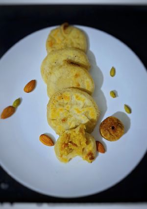 ડ્રાય ફ્રુટ વેડમી(dry fruit vedmi in gujarati) રેસીપી મુખ્ય ફોટો