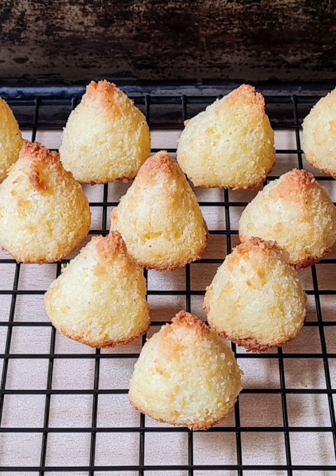 Una foto de Coquitos salados 🥥 Coquitos de queso 🧀 Sin harina, sin gluten 🥥