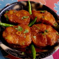 A picture of Aar Fish Kosha/Spicy Aar Fish.