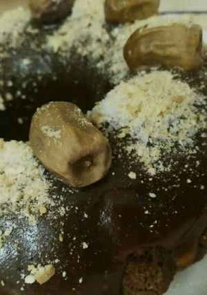 صورة لوصفة كيك التمر بصوص التوفي