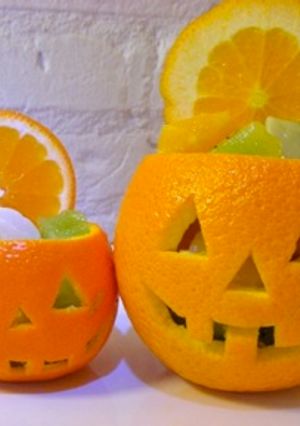 A picture of Easy Halloween Dessert with Oranges.