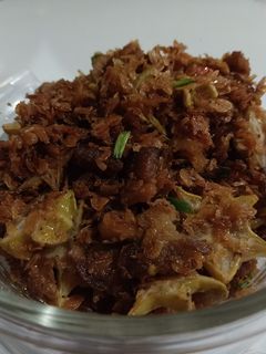 Hình của món Tép rang khế với thịt ba rọi.