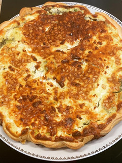 Une photo de Tarte courgettes feta pignons basilic