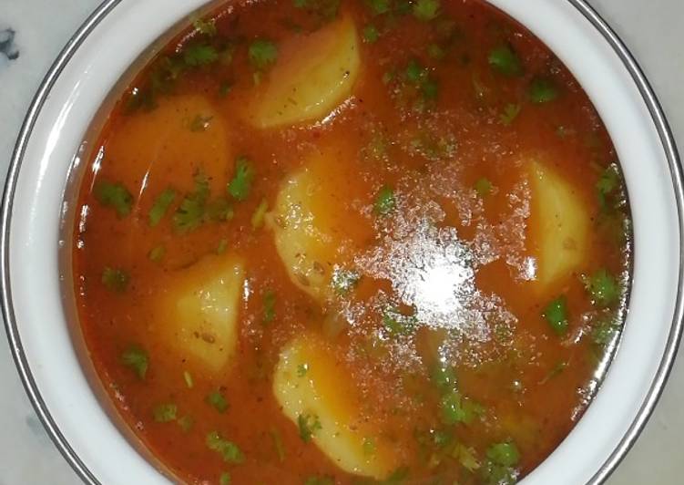 Fresh Allu mator curry (Potato Peas Curry)