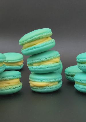 Hình của món Macaron vị chanh.