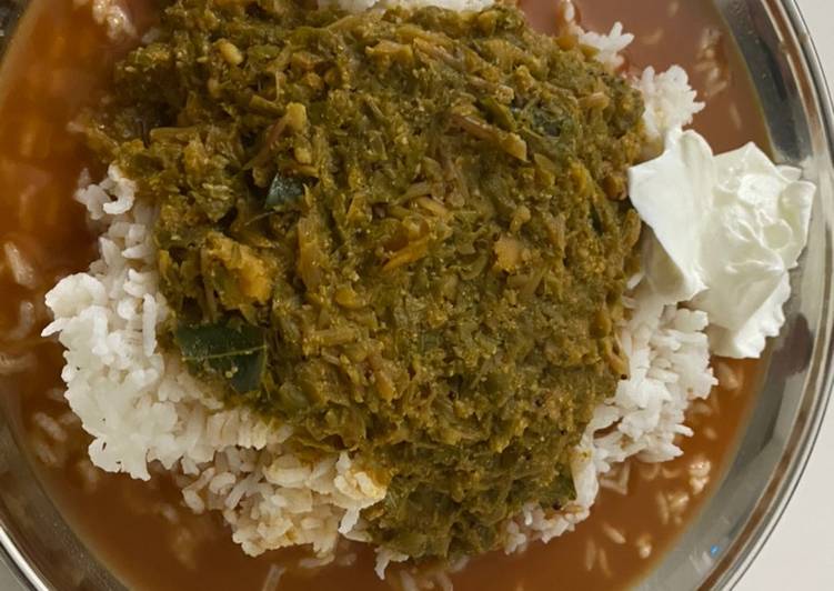 Steps to Make Ultimate Amaranth leaf curry (Kempu harve soppu huli)
