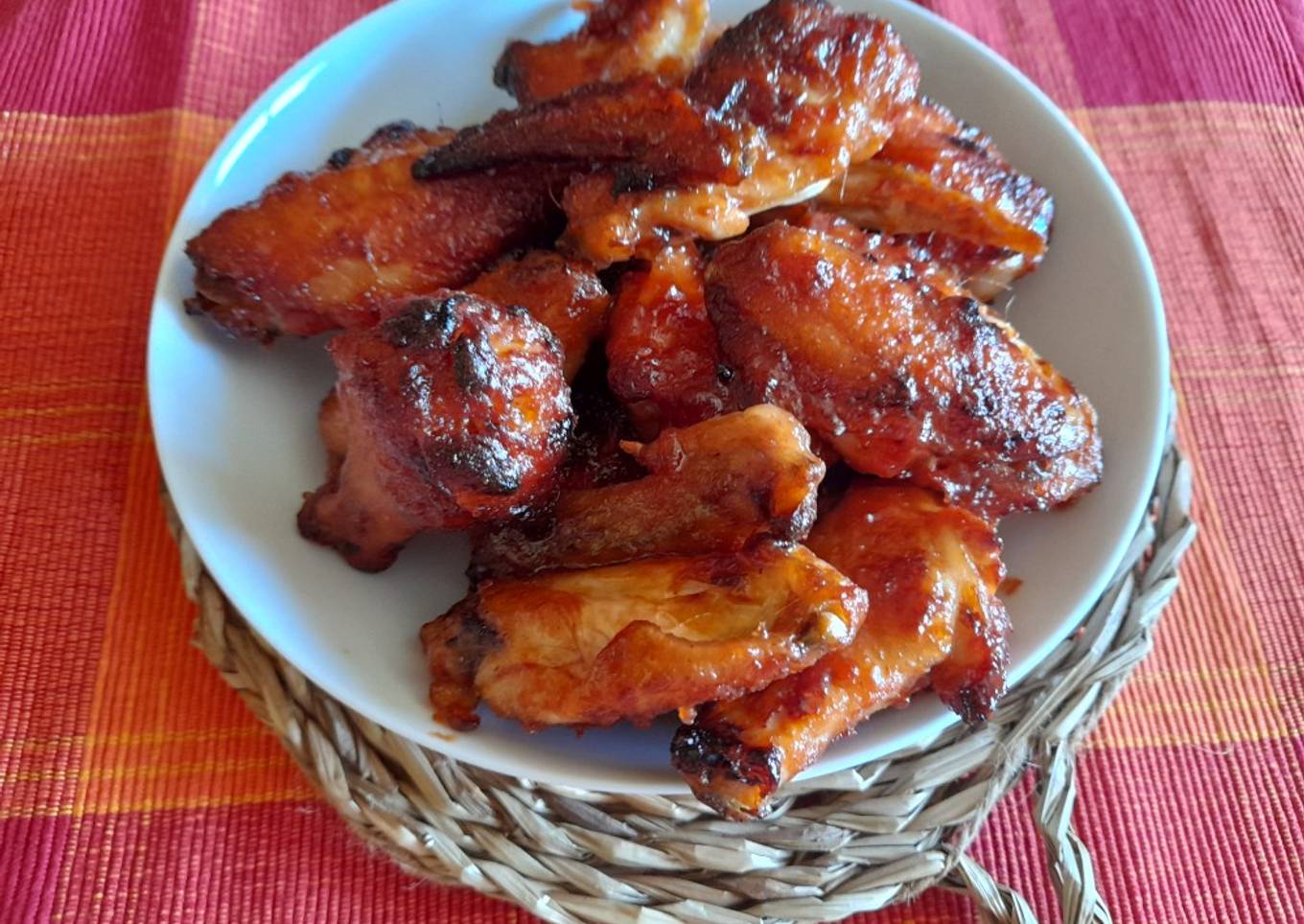Alitas de pollo al horno con salsa de ketchup y miel