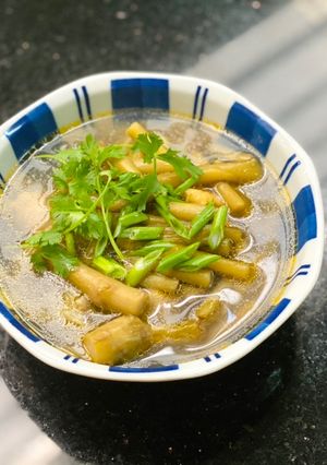 Hình của món Canh Gà Hầm Ngó Môn.