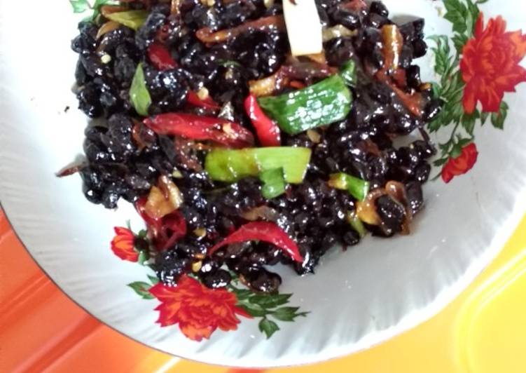 Langkah Mudah untuk Menyiapkan Tumis Ampas (ampas kedele hitam dari pembuatan kecap), Bikin Ngiler