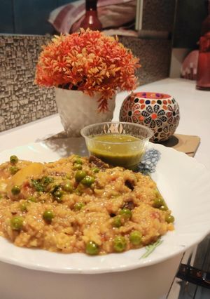 A picture of Mix veg matar pulao.