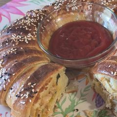 A picture of Butter chicken bread.