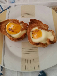 Una foto de Tulipanes de pan de molde