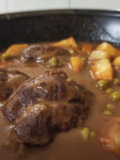 Una foto de Carrilleras al vino tinto