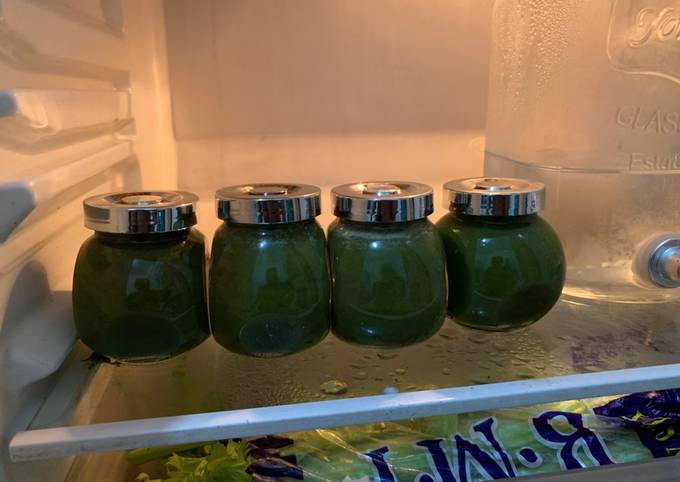 Standar Resep  membuat Cold Pressed Juice Celery Bayam Wortel Apel  menggugah selera
