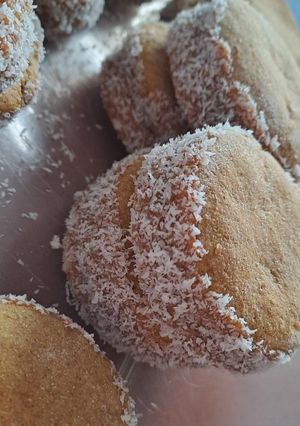 Una foto de Alfajores de naranja integrales