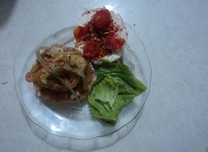 Una foto de Bocadillo de nugget  gratinados de pollo y chile en polvo a la mexicana el geras. México
