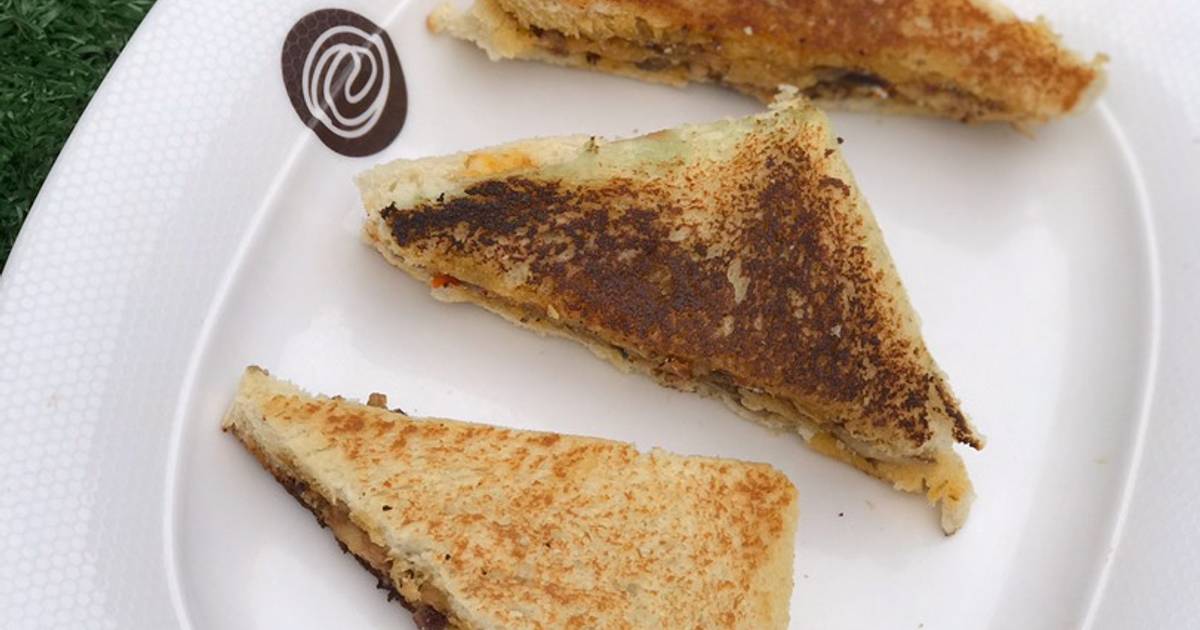 Grilled Sardine sandwich Recipe by Meerah's Cuisine Cookpad