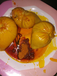 A picture of Alale-(moi moi).