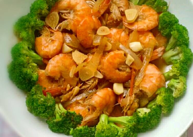 Cara memasak Shrimp bulgogi sauce mix garlic brocoli 🌼, Enak Banget