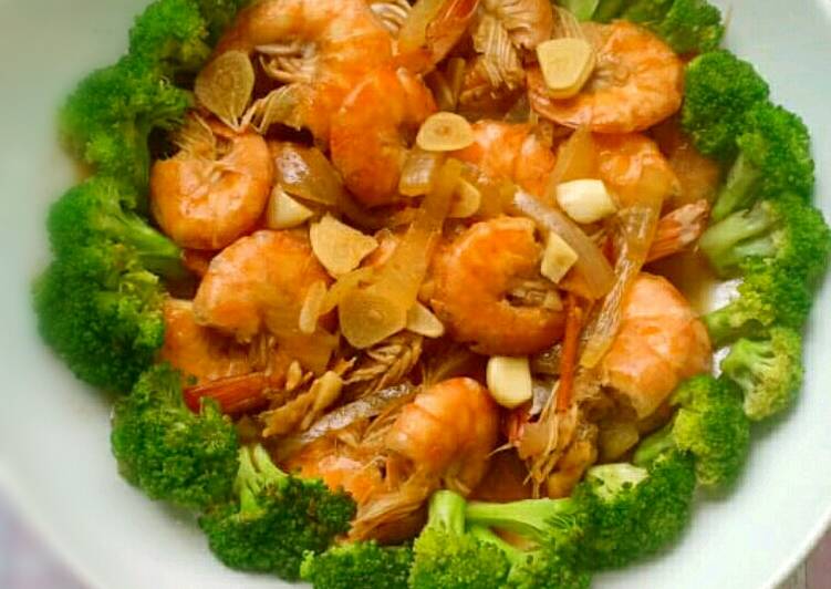Shrimp bulgogi sauce mix garlic brocoli πΌ