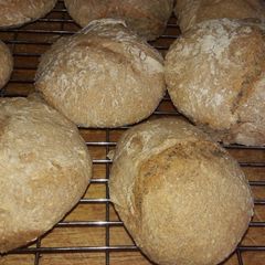 A picture of No knead easy Brown rolls.