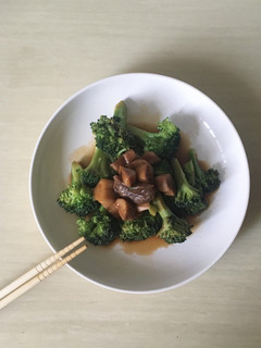 醬燒菇菇花椰菜 的食譜成品照片