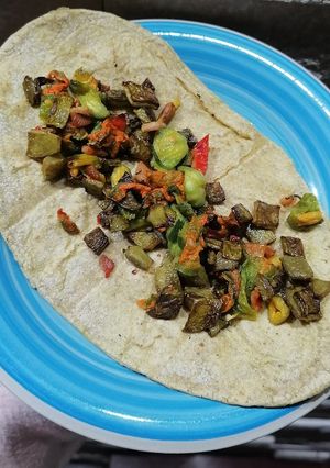 Una foto de Tacos de nopal con flor de calabaza 🤤😍