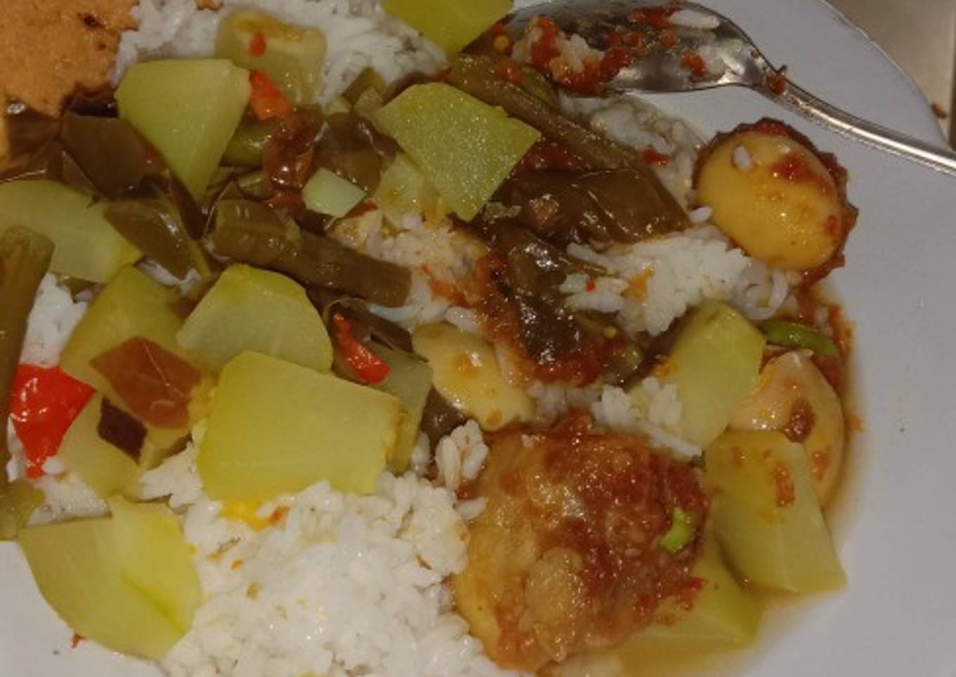 Sayur asam + telur puyuh gambut balada