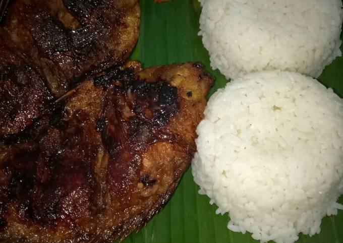 Bumbu olesan ikan bakar