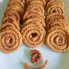 A picture of Instant chakli.