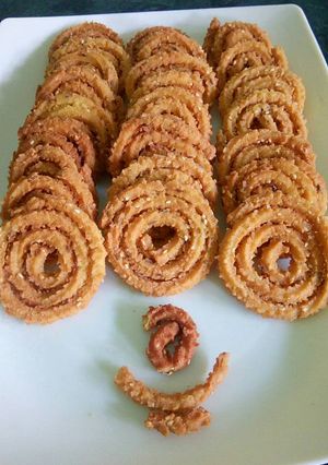 A picture of Instant chakli.