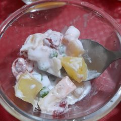 A picture of Mix veg and fruit chaat.