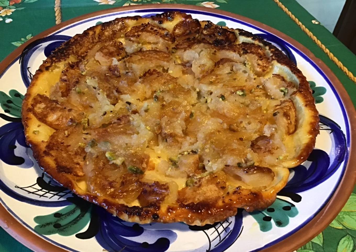 Tarte renversée pommes et pistaches (pâte brisée à la crème)